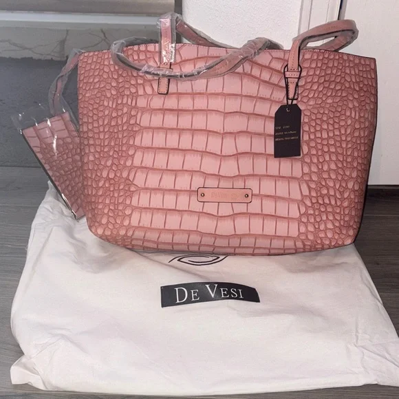 De Vesi De L’AKour Pink Croc Tote Bag - Picture 6 of 11